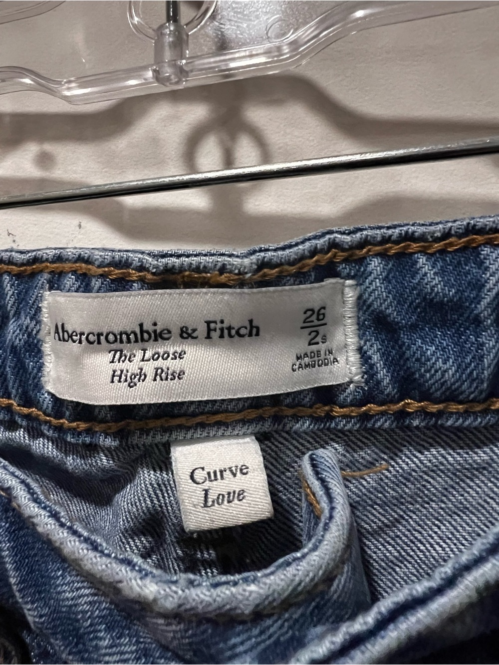 Abercrombie & Fitch Loose High Rise Jeans in Light Blue Wash